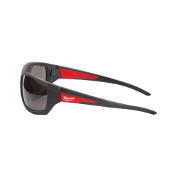 Okulary ochronne premium Milwaukee | Performance Tinted Safety Glasses | Dobra Cena | Sklep Online - Norwit.pl